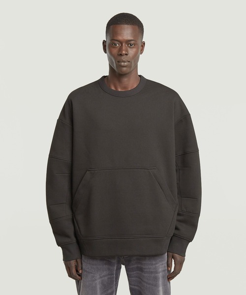 G-STAR(ジースター)の「Constructed Loose Sweater/立体裁断スリーブシームデザインオーバーサイズスウェット/トレーナー(スウェット・メンズ・ダークブラック/ダークオリーブ・SMALL/X-LARGE/LARGE/MEDIUM/X-SMALL)」の1枚目の写真