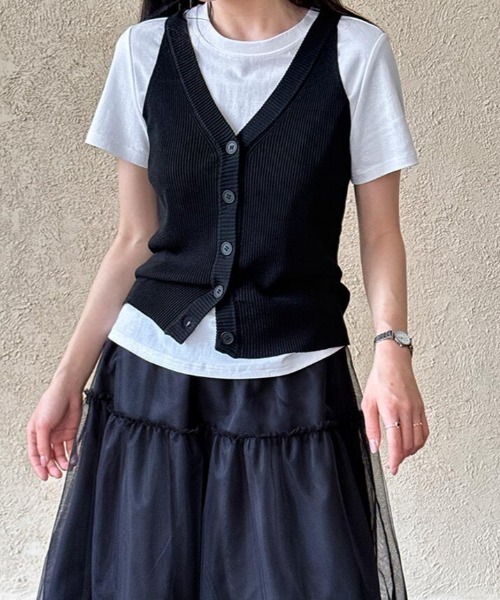 セール】シンプルな V ネックのノースリーブニット（ニット