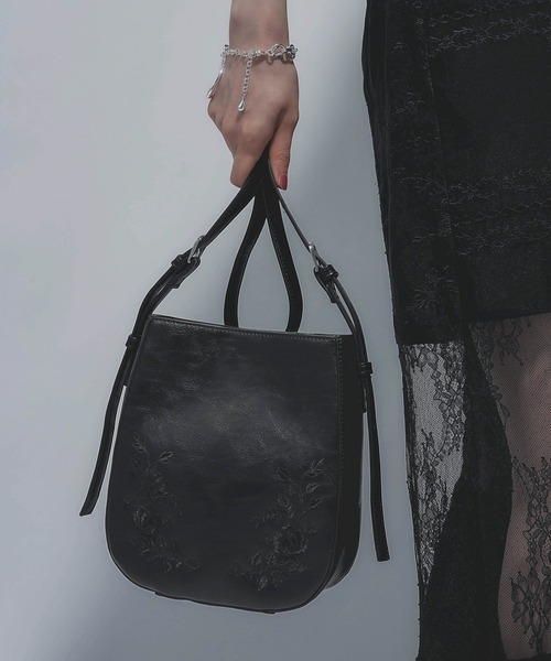 HARE（ハレ）の「シシュウミニショルダーバッグ(HARE)（ショルダーバッグ・レディース・ブラック/グリーン・FREE）」の4枚目の写真