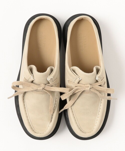 BEAMS HEART(ビームスハート)の「チロリアン ミュール(ドレスシューズ・レディース・ベージュ/ブラック・MEDIUM/SMALL/LARGE)」の7枚目の写真