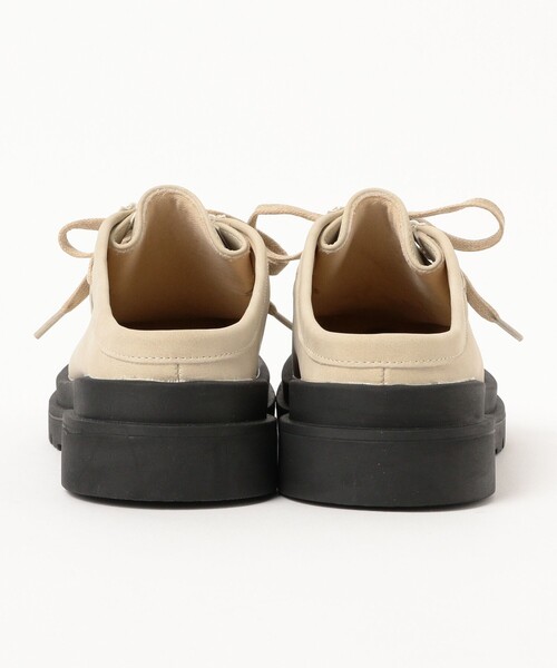 BEAMS HEART(ビームスハート)の「チロリアン ミュール(ドレスシューズ・レディース・ベージュ/ブラック・MEDIUM/SMALL/LARGE)」の8枚目の写真