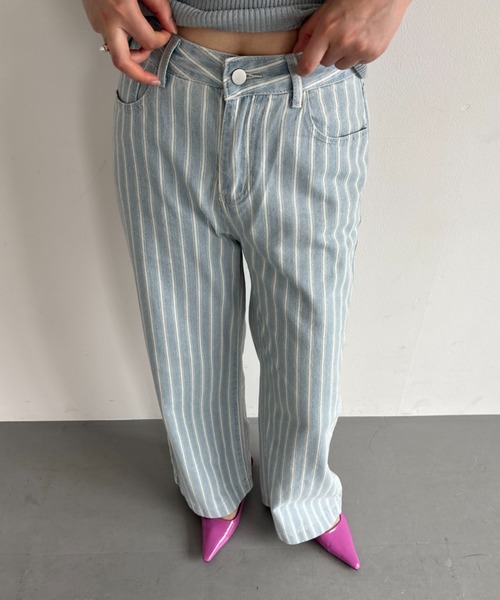 FUULLY STUDIO（フーリィーステューディオ）の「ストライプデニムパンツ（デニムパンツ・レディース・ライトブルー/ブルー・SMALL/MEDIUM）」の2枚目の写真