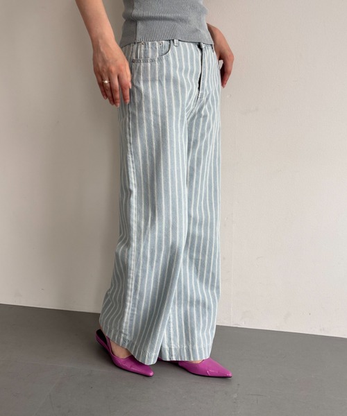 FUULLY STUDIO（フーリィーステューディオ）の「ストライプデニムパンツ（デニムパンツ・レディース・ライトブルー/ブルー・SMALL/MEDIUM）」の8枚目の写真