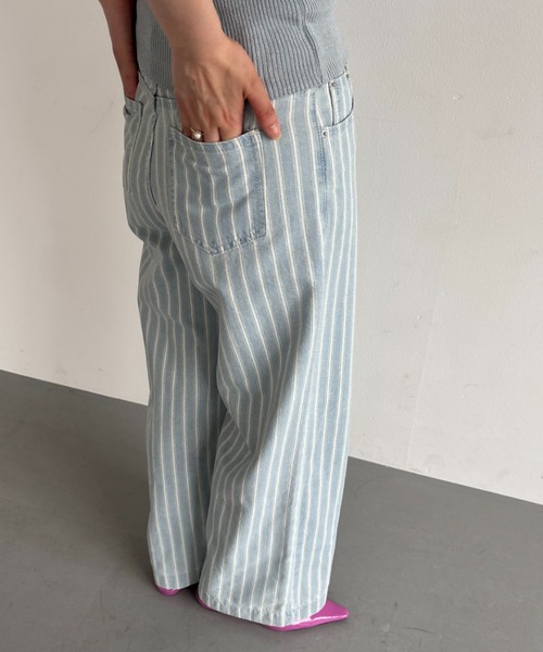 FUULLY STUDIO（フーリィーステューディオ）の「ストライプデニムパンツ（デニムパンツ・レディース・ライトブルー/ブルー・SMALL/MEDIUM）」の9枚目の写真