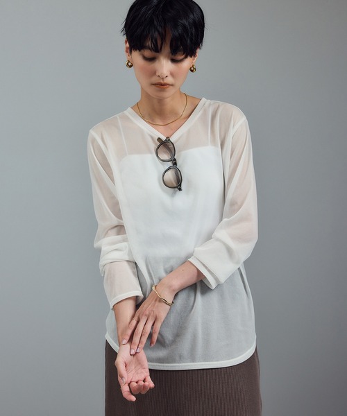 SALON adam et rope'（サロン アダム エ ロペ）の「【WEB限定】トリコットシアーロングTシャツ（Tシャツ/カットソー・レディース・ライトグレー/ブラック/オフホワイト・FREE）」の2枚目の写真