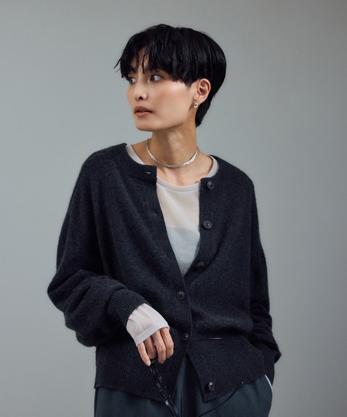 SALON adam et rope'（サロン アダム エ ロペ）の「【WEB限定】トリコットシアーロングTシャツ（Tシャツ/カットソー・レディース・ライトグレー/ブラック/オフホワイト・FREE）」の5枚目の写真