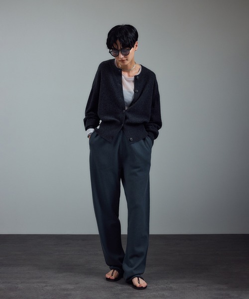 SALON adam et rope'（サロン アダム エ ロペ）の「【WEB限定】トリコットシアーロングTシャツ（Tシャツ/カットソー・レディース・ライトグレー/ブラック/オフホワイト・FREE）」の7枚目の写真