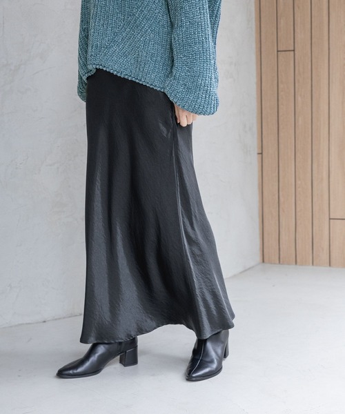 A part by（アパートバイ）の「カトリーヌサテンナロースカート（スカート・レディース・ボルドー/ネイビー/アイボリー/ベージュ系その他・SMALL/MEDIUM）」の4枚目の写真