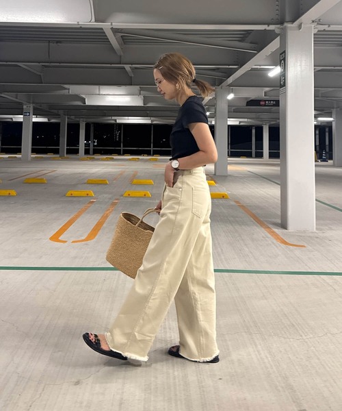 ISOOK（アイスー）の「フリンジデニムセットアップ（chiica original）/ セットアイテム 2点セット セルフカット 低身長 デニムパンツ ノースリーブ（セットアップ・レディース・ベージュ/ブルー・SMALL/MEDIUM）」の4枚目の写真