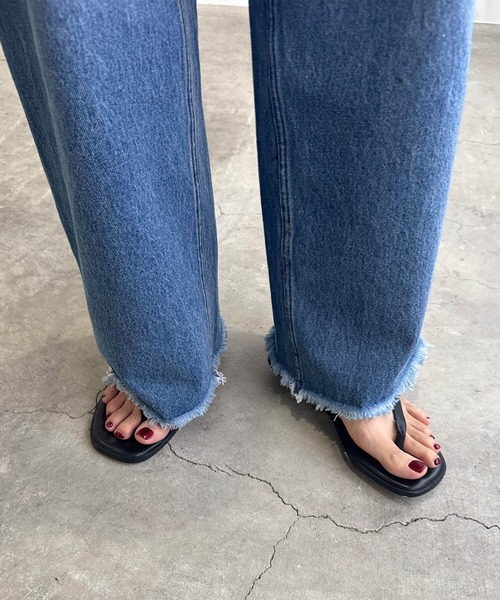 ISOOK（アイスー）の「フリンジデニムセットアップ（chiica original）/ セットアイテム 2点セット セルフカット 低身長 デニムパンツ ノースリーブ（セットアップ・レディース・ベージュ/ブルー・SMALL/MEDIUM）」の18枚目の写真