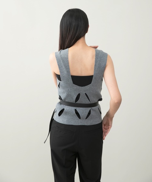 URBAN RESEARCH ROSSO WOMEN(アーバンリサーチ ロッソ)の「『別注』leinwande×ROSSO Flower Knitted Top(ニット/セーター・レディース・グレー/ホワイト・FREE)」の6枚目の写真