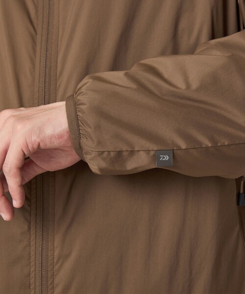 DAIWA（ダイワ）の「【別注】＜DAIWA＞PERTEX スタンドネック ブルゾン ジャケット（ブルゾン・メンズ・ダークブラウン/ブラック・M/L/XL）」の21枚目の写真