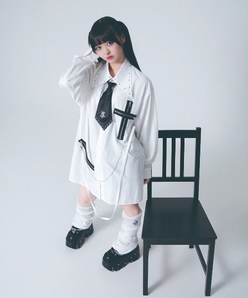 トラバストーキョー　テープ付きネクタイシャツ TRAVAS TOKYO/トラバス トーキョー』テープ付きネクタイシャツ（シャツ