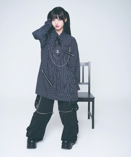 TRAVAS TOKYO(トラバス トウキョウ)の「『TRAVAS TOKYO/トラバス トーキョー』テープ付きネクタイシャツ(シャツ/ブラウス・レディース・ブラック×ホワイト/ホワイト・FREE)」の8枚目の写真