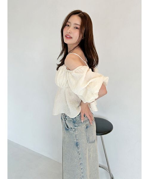 SNIDEL（スナイデル）の「オフショルフリルブラウス（シャツ/ブラウス・レディース・ブラック/オリーブ/ピンクベージュ/アイボリー・F）」の14枚目の写真