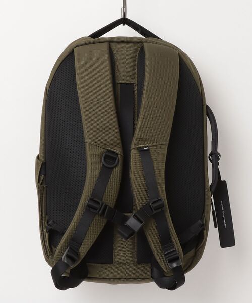 Aer(エアー)の「AER City Pack Olive / AER-25027(バックパック/リュック・メンズ・オリーブ・FREE)」の15枚目の写真