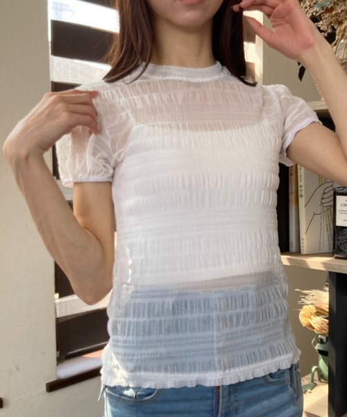 tolene(トレネ)の「ボーダー風 模様編み 透け感 袖口ゴム入り シアー半袖T(Tシャツ/カットソー・レディース・ブラック/ホワイト・FREE)」の4枚目の写真