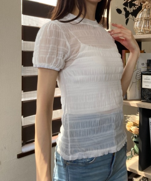 tolene(トレネ)の「ボーダー風 模様編み 透け感 袖口ゴム入り シアー半袖T(Tシャツ/カットソー・レディース・ブラック/ホワイト・FREE)」の5枚目の写真