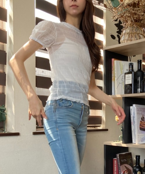tolene(トレネ)の「ボーダー風 模様編み 透け感 袖口ゴム入り シアー半袖T(Tシャツ/カットソー・レディース・ブラック/ホワイト・FREE)」の8枚目の写真