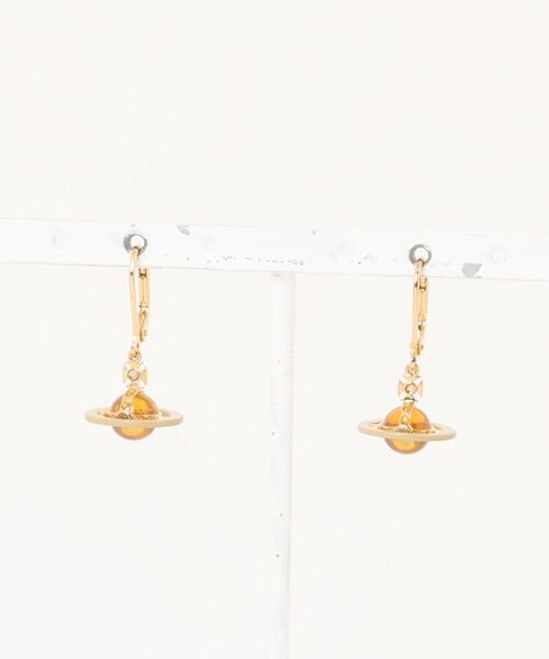 Vivienne Westwood(ヴィヴィアンウエストウッド)の「PETITE ORIGINAL ORB EARRINGS(イヤリング・レディース・ゴールド系その他/ピンク・FREE)」の2枚目の写真