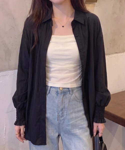 cammie(キャミー)の「バックギャザーゆったりシャツ(シャツ/ブラウス・レディース・ホワイト/ブラック・LARGE/MEDIUM)」の9枚目の写真