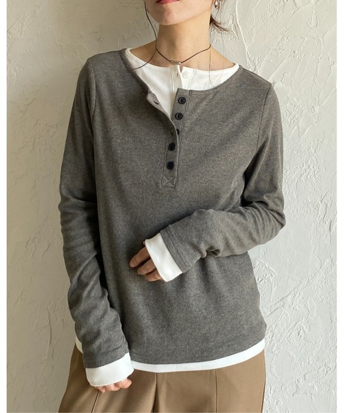 She's Closet(シーズクローゼット)の「長袖配色レイヤードヘンリーネックリブトップス/ロンT(Tシャツ/カットソー・レディース・ブラウン/チャコールグレー/ブラック/ベージュ・FREE)」の5枚目の写真