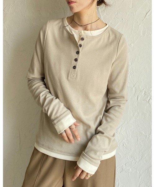 She's Closet(シーズクローゼット)の「長袖配色レイヤードヘンリーネックリブトップス/ロンT(Tシャツ/カットソー・レディース・ブラウン/チャコールグレー/ブラック/ベージュ・FREE)」の6枚目の写真