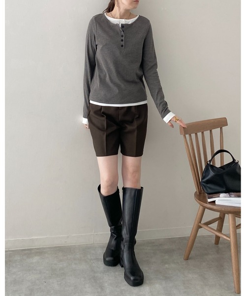 She's Closet(シーズクローゼット)の「長袖配色レイヤードヘンリーネックリブトップス/ロンT(Tシャツ/カットソー・レディース・ブラウン/チャコールグレー/ブラック/ベージュ・FREE)」の15枚目の写真
