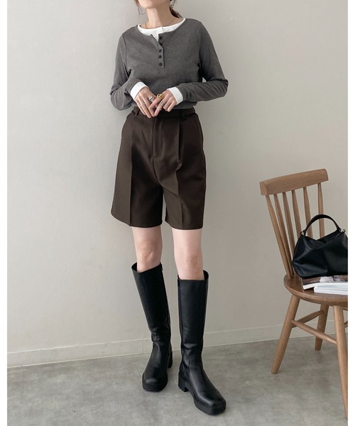 She's Closet(シーズクローゼット)の「長袖配色レイヤードヘンリーネックリブトップス/ロンT(Tシャツ/カットソー・レディース・ブラウン/チャコールグレー/ブラック/ベージュ・FREE)」の16枚目の写真