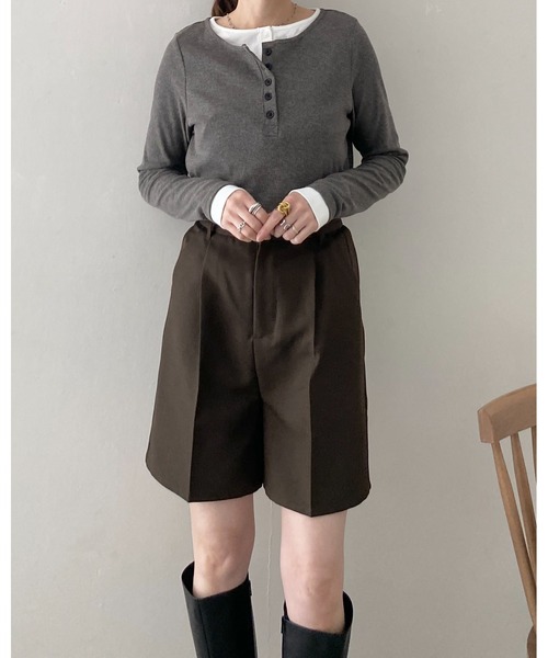 She's Closet(シーズクローゼット)の「長袖配色レイヤードヘンリーネックリブトップス/ロンT(Tシャツ/カットソー・レディース・ブラウン/チャコールグレー/ブラック/ベージュ・FREE)」の17枚目の写真