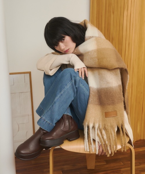 REMOON（リムーン）の「ボリュームフリンジマフラー（マフラー・レディース・オフホワイト/チェック/レッド・FREE）」の7枚目の写真