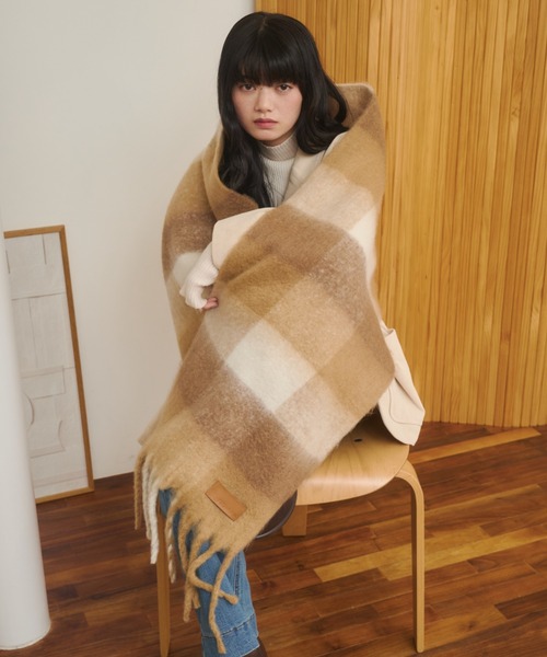 REMOON（リムーン）の「ボリュームフリンジマフラー（マフラー・レディース・オフホワイト/チェック/レッド・FREE）」の5枚目の写真