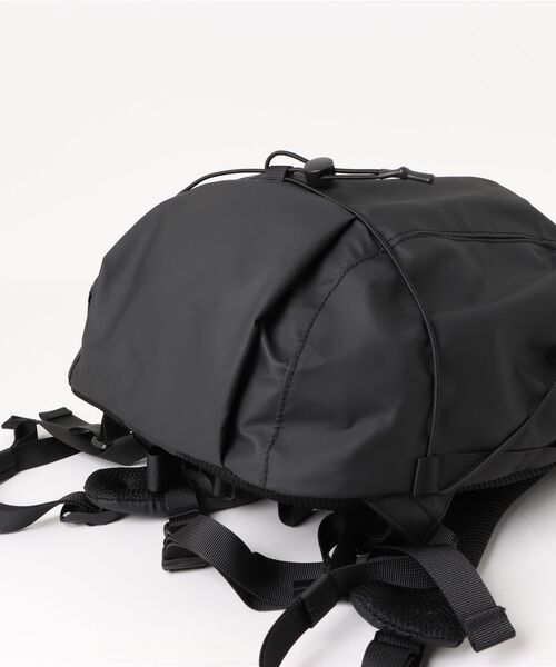ELLIKER(エリカー)の「【63】【ELLIKER】BUCKDEN 35L(バックパック/リュック・メンズ・ブラック・FREE)」の9枚目の写真
