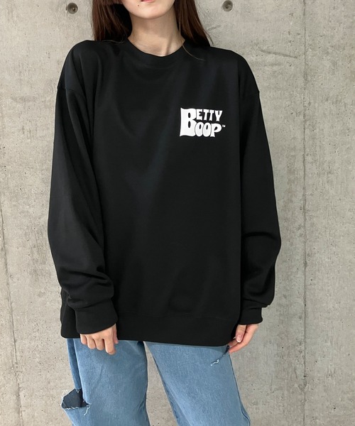 GLAMOROUS JANE(グラマラスジェーン)の「BETTY BOOPバックプリントトレーナー(スウェット・レディース・ブラック/チャコールグレー/杢グレー・FREE)」の5枚目の写真