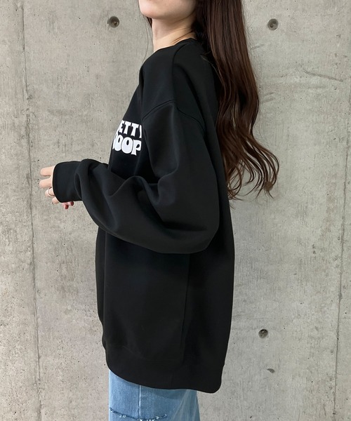 GLAMOROUS JANE(グラマラスジェーン)の「BETTY BOOPバックプリントトレーナー(スウェット・レディース・ブラック/チャコールグレー/杢グレー・FREE)」の6枚目の写真