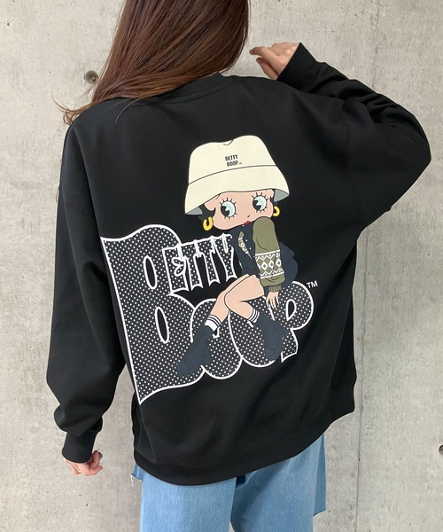 GLAMOROUS JANE(グラマラスジェーン)の「BETTY BOOPバックプリントトレーナー(スウェット・レディース・ブラック/チャコールグレー/杢グレー・FREE)」の7枚目の写真
