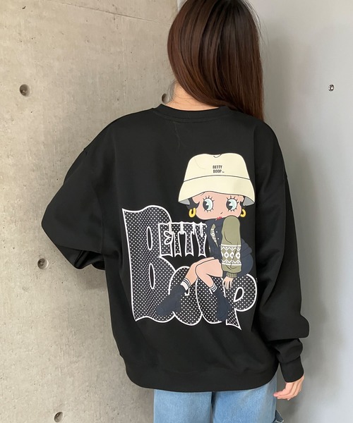 GLAMOROUS JANE(グラマラスジェーン)の「BETTY BOOPバックプリントトレーナー(スウェット・レディース・ブラック/チャコールグレー/杢グレー・FREE)」の9枚目の写真