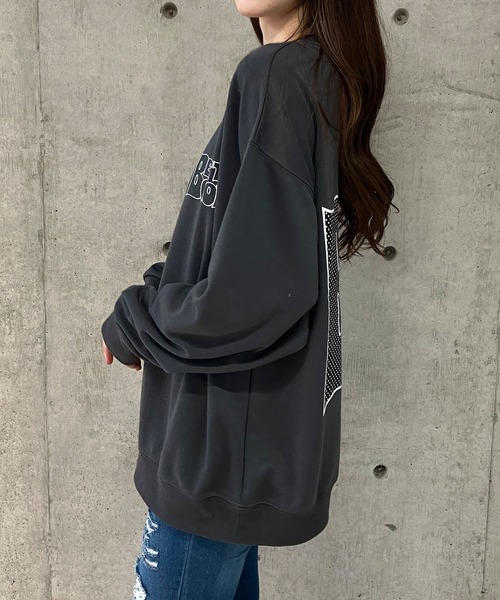 GLAMOROUS JANE(グラマラスジェーン)の「BETTY BOOPバックプリントトレーナー(スウェット・レディース・ブラック/チャコールグレー/杢グレー・FREE)」の16枚目の写真