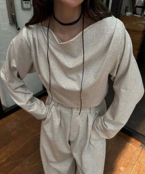 WILLFULLY（ウィルフリー）の「asymmetry drape neck tops（Tシャツ/カットソー・レディース・ブラック/グレー/オートミール・FREE）」の9枚目の写真