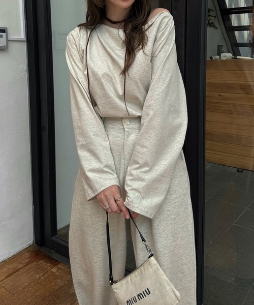 WILLFULLY（ウィルフリー）の「asymmetry drape neck tops（Tシャツ/カットソー・レディース・ブラック/グレー/オートミール・FREE）」の8枚目の写真