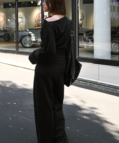 WILLFULLY（ウィルフリー）の「asymmetry drape neck tops（Tシャツ/カットソー・レディース・ブラック/グレー/オートミール・FREE）」の18枚目の写真
