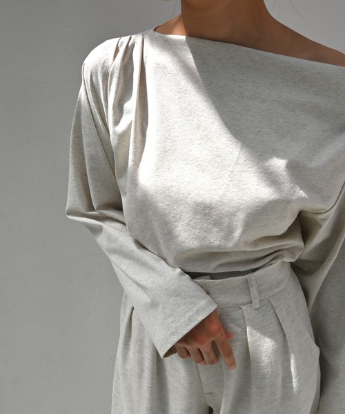 WILLFULLY（ウィルフリー）の「asymmetry drape neck tops（Tシャツ/カットソー・レディース・ブラック/グレー/オートミール・FREE）」の12枚目の写真