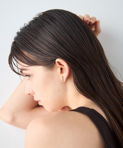 ete（エテ）の「○[カラーリスト] ビジュー リバーシブル ピアス イエローゴールド（ピアス（片耳用）・レディース・イエローゴールド・FREE）」の5枚目の写真