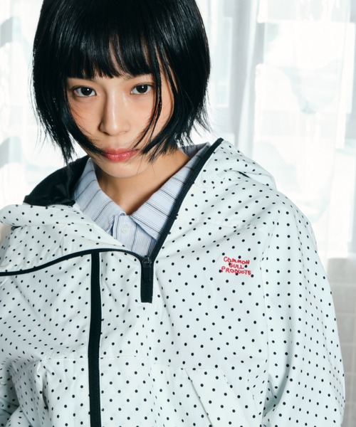 誰かと笑った午後に着るジャケット（ナイロンジャケット）｜common