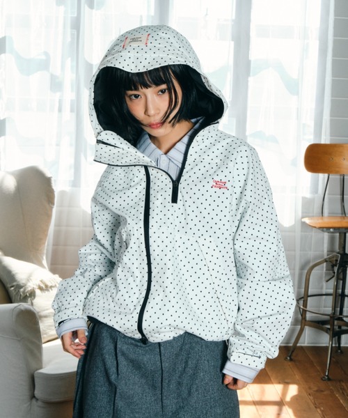 common gull products.(コモンガルプロダクツ)の「誰かと笑った午後に着るジャケット(ナイロンジャケット・レディース・サックスブルー系/ホワイト系・SMALL/MEDIUM/LARGE)」の22枚目の写真