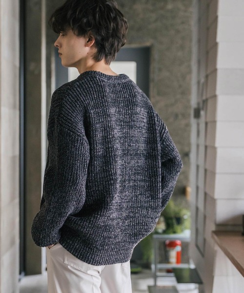 オーバーサイズ畦編みクルーネック長袖ニットセーター（ニット