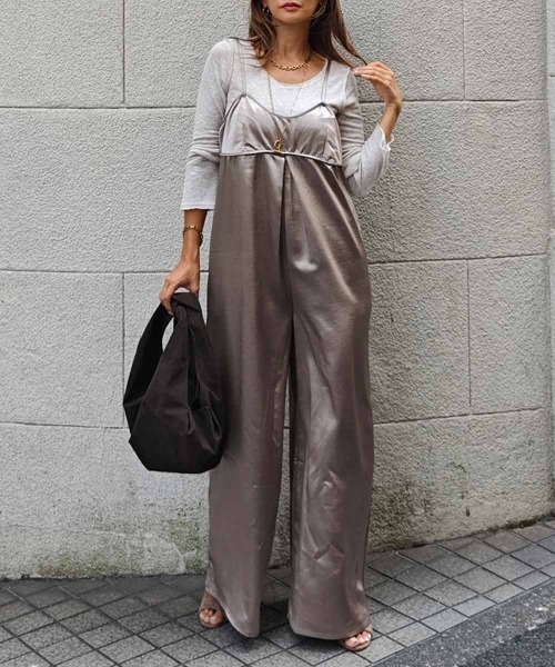 esutoreja（エストレジャ）の「サテンキャミソールオールインワン（つなぎ/オールインワン・レディース・グレイッシュベージュ/ブラック・FREE）」の3枚目の写真