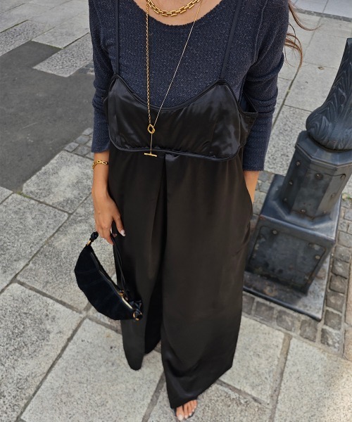 esutoreja（エストレジャ）の「サテンキャミソールオールインワン（つなぎ/オールインワン・レディース・グレイッシュベージュ/ブラック・FREE）」の8枚目の写真