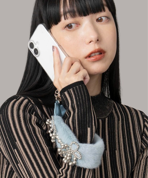 Casselini(キャセリーニ)の「Casselini(キャセリーニ)ビーズファーハンドストラップ(スマホグッズ・レディース・ブルー/アイボリー/ブラック・FREE)」の15枚目の写真