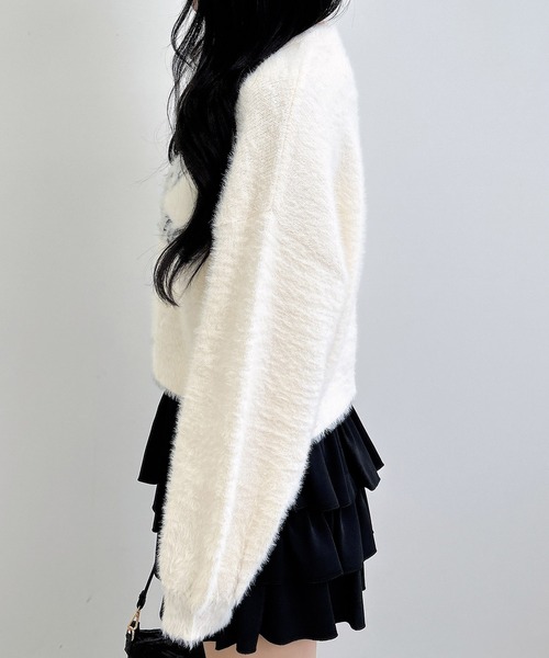 INGNI（イング）の「ショート丈フェザーロゴニット（ニット/セーター・レディース・ホワイト×ブラック/ブラック×ホワイト/ピンク系7/ライトグレー系6・M）」の8枚目の写真